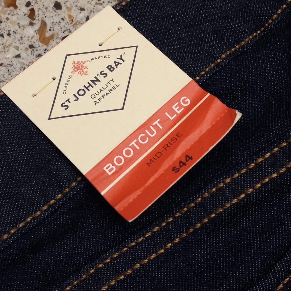 NWT Bootcut Mid-Rise Jeans Size 10S Dark Rinse